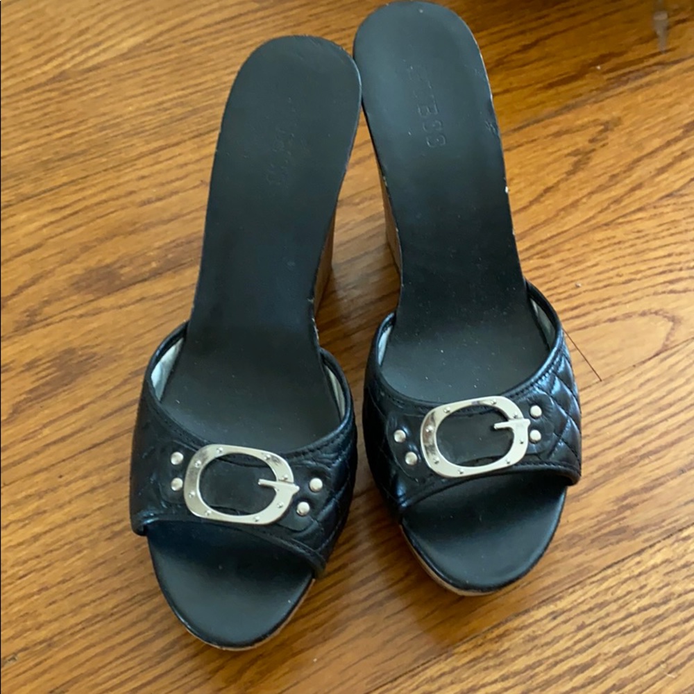 Guess wedges